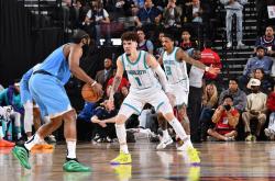 开云体育官网-包含快船客场击败掘金,展现出色团队配合的词条