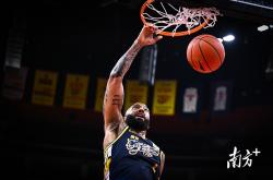 开云APP-广东队主场获得连胜,排名升至前列