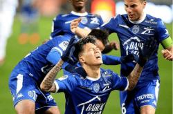 开云体育官方网站-瓦朗谢纳小胜亚眠,拉开积分榜差距的简单介绍