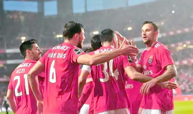 包含摩纳哥队主场击败强敌,取得关键胜利的词条 包含摩纳哥队主场击败强敌,取得关键胜利的词条