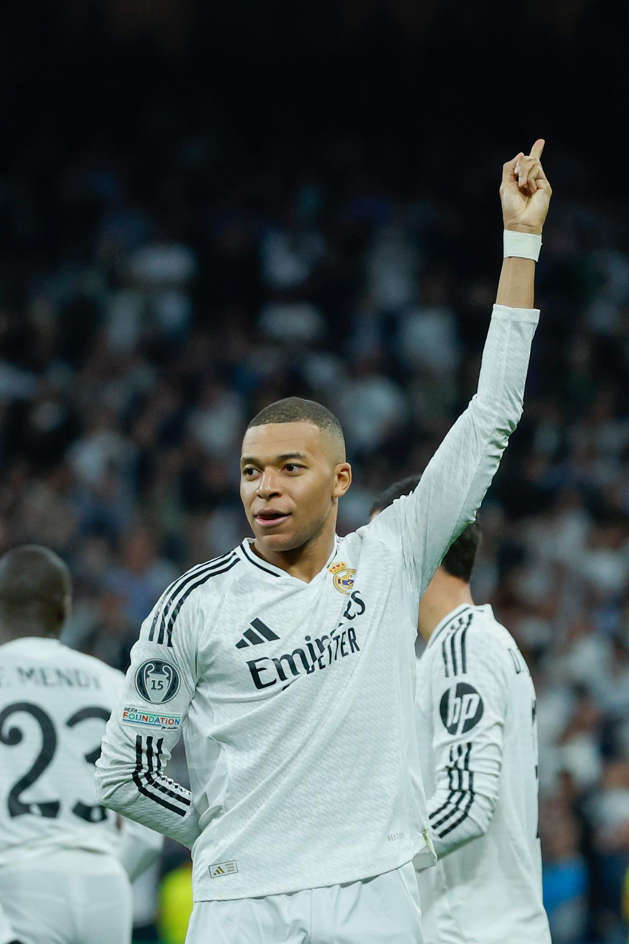 皇马巨星闪耀,晋级欧冠半决赛 皇马巨星闪耀,晋级欧冠半决赛