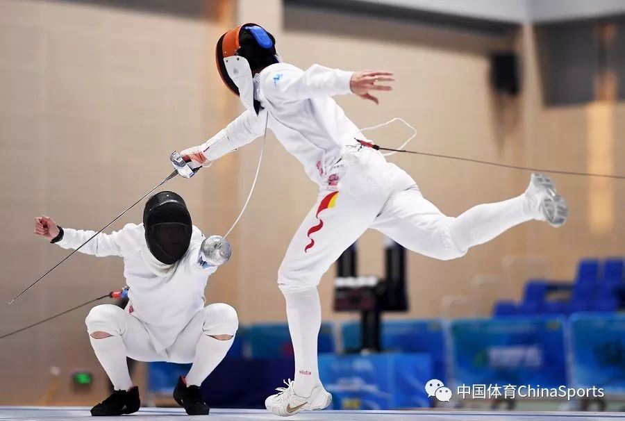热血激战：英国和法国击剑选手赛场上建功
