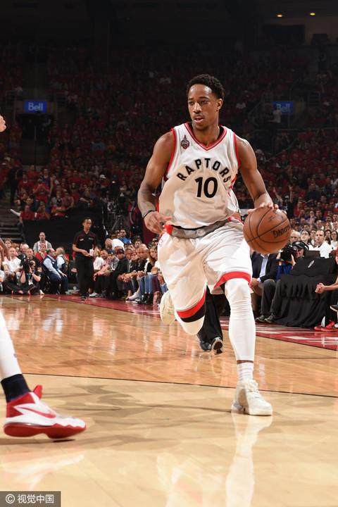 76人碾压吉林队，德罗赞惊艳四座