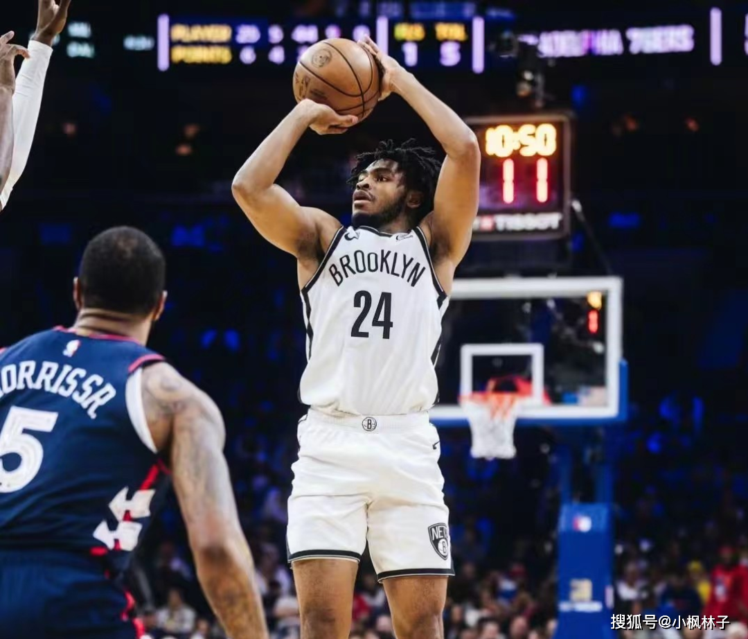 76人轻取篮网,福克斯关键制胜 76人轻取篮网,福克斯关键制胜
