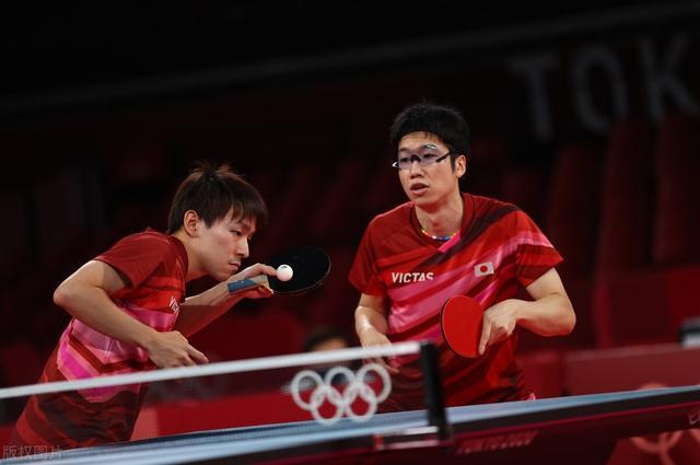 日本队绝杀英格兰队，奥恰洛夫统治全场