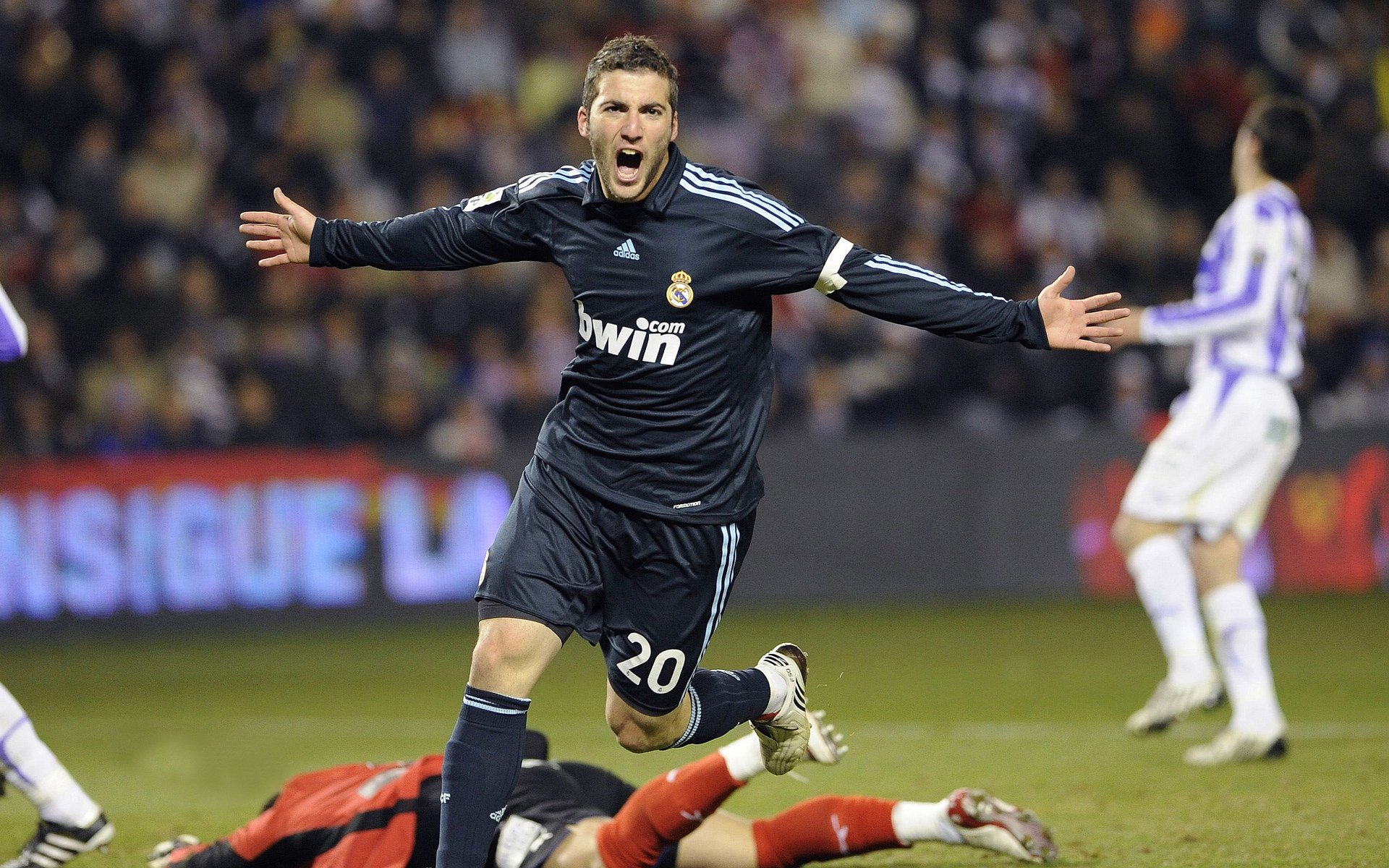 辽宁队强势拿下爵士，霍勒迪成为关键先生